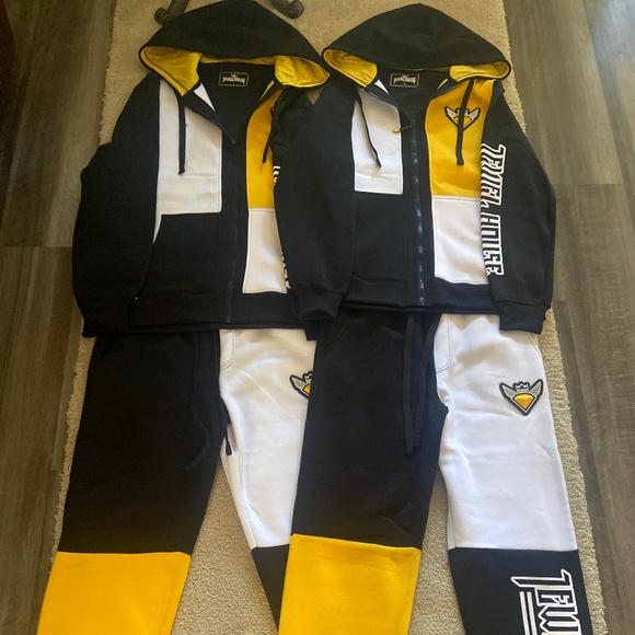 Track suits for men - 20$ (Cerritos) No chipping, phone number 1 (562) 523-5564 - Picture 1 of 6